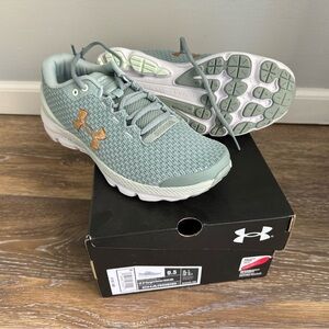 Under Armour women’s charged Gemini 202 NM shoes 9.5